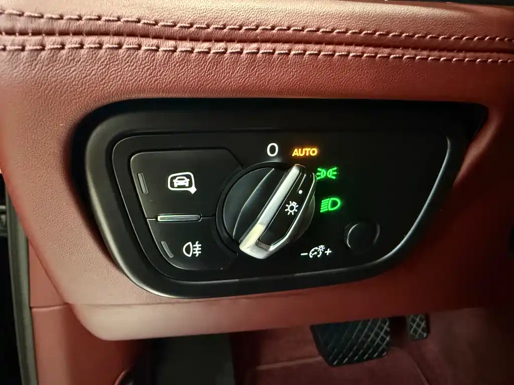 Bentayga 2021 4.0T V8 купить на сайте DeffCars