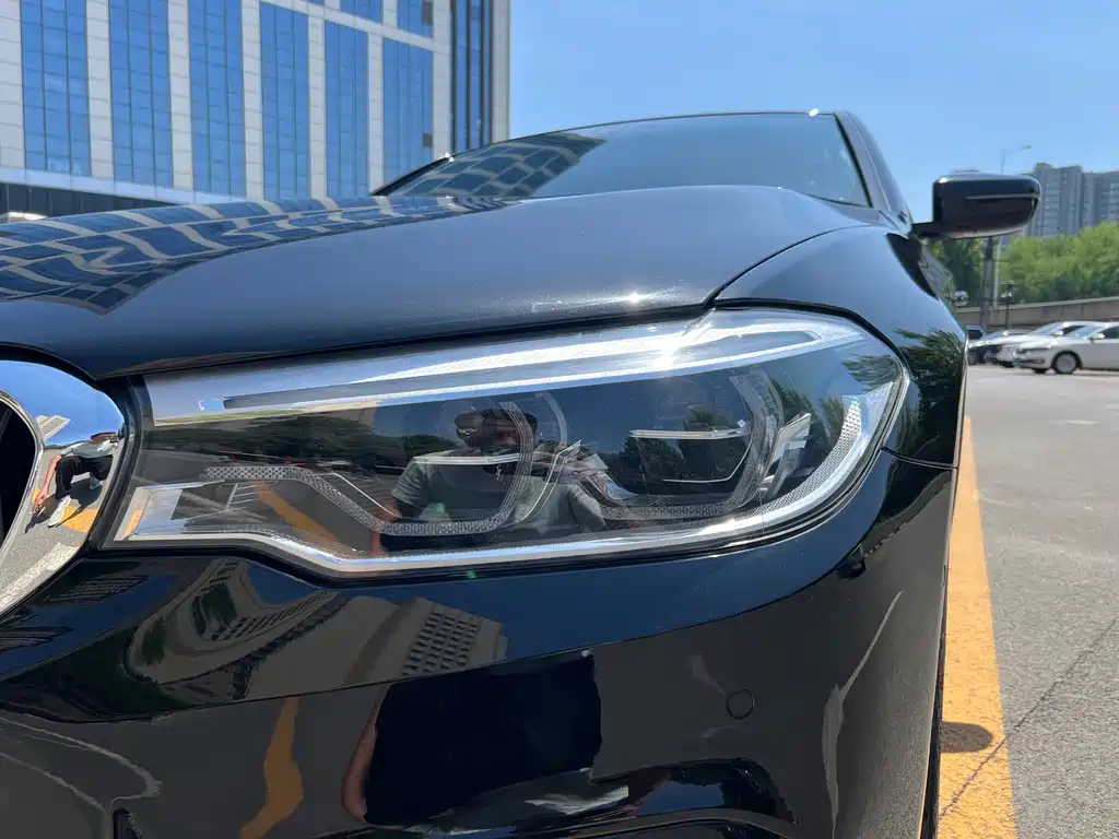 BMW 5 Series 2018 facelift 530Li leading M sports package купить на сайте DeffCars