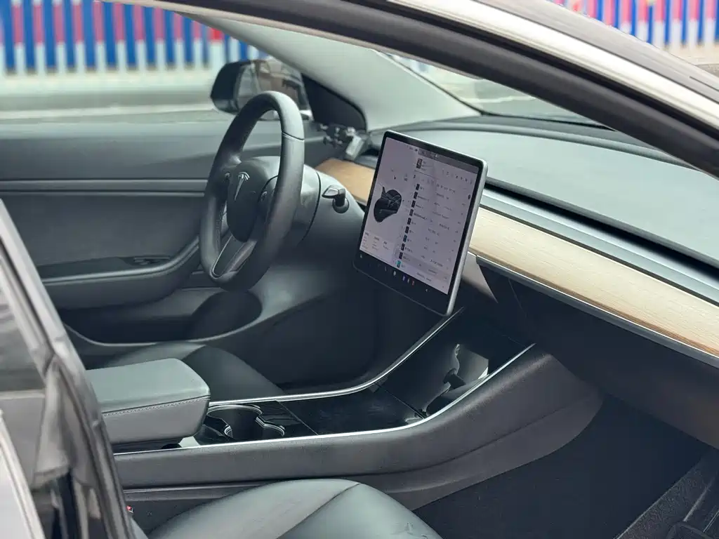 Model 3 2020 facelift standard range rear-wheel drive upgraded version купить на сайте DeffCars