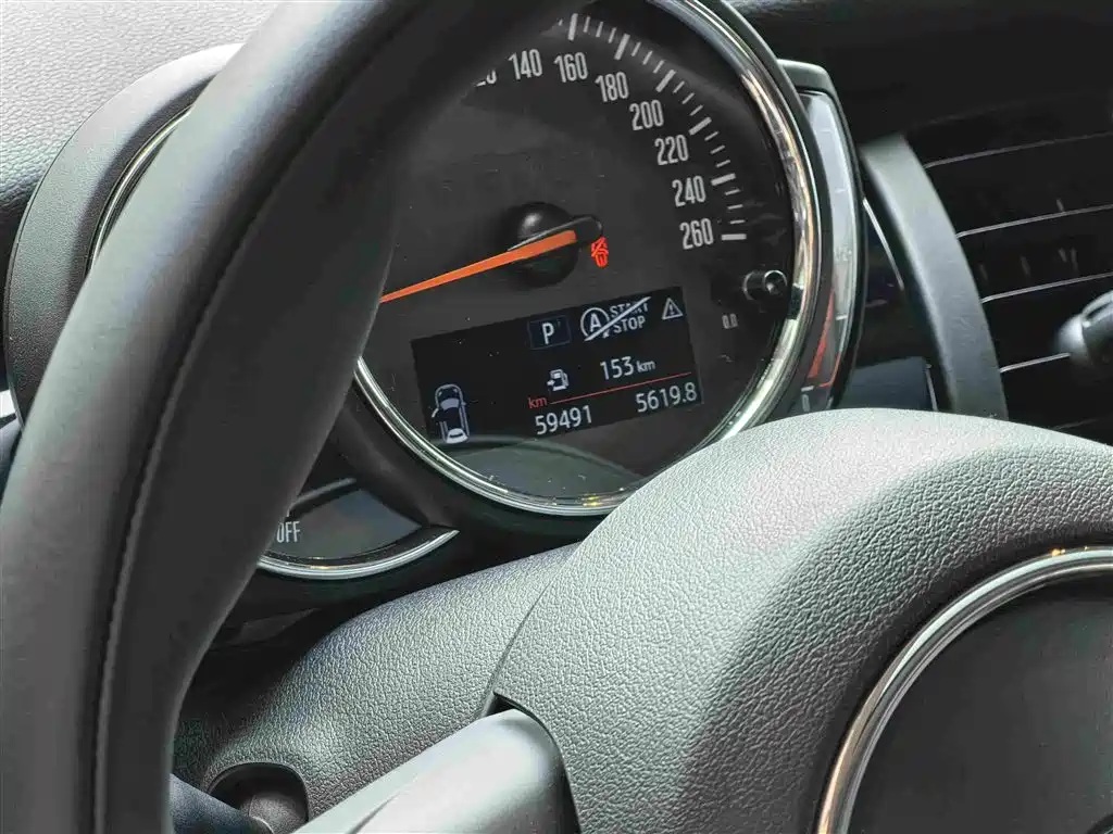 MINI 2020 1.5T COOPER Classic Three-Door Stunning Edition купить на сайте DeffCars