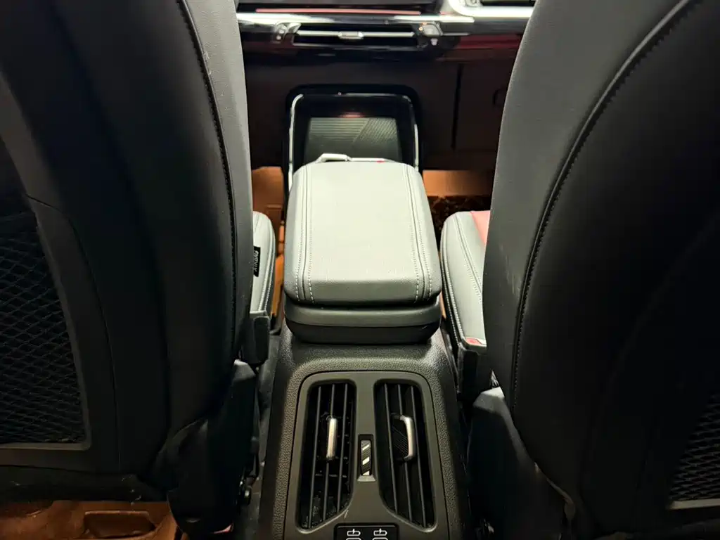 BMW X1 2023 sDrive20Li X Design Package купить на сайте DeffCars