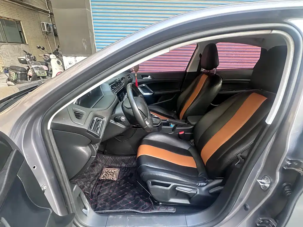 Peugeot 308 2018 1.6L automatic luxury version купить на сайте DeffCars