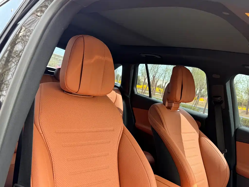 Mercedes-Benz GLC 2024 GLC 260 L 4MATIC luxury model 5 seats купить на сайте DeffCars