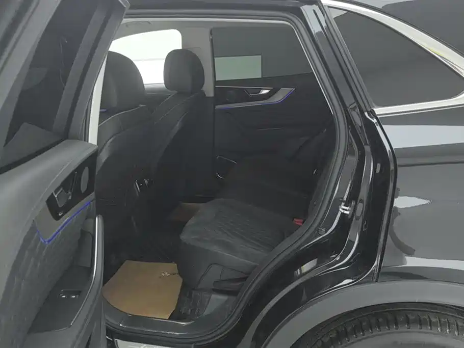 Hongqi HS5 2022 facelift 2.0T Zhilian Qixiang four-wheel drive version купить на сайте DeffCars