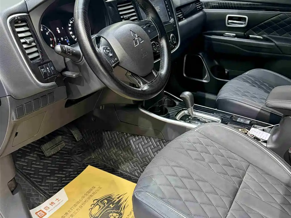 Outlander 2021 2.0L 2WD Enjoy Edition 5 seats купить на сайте DeffCars