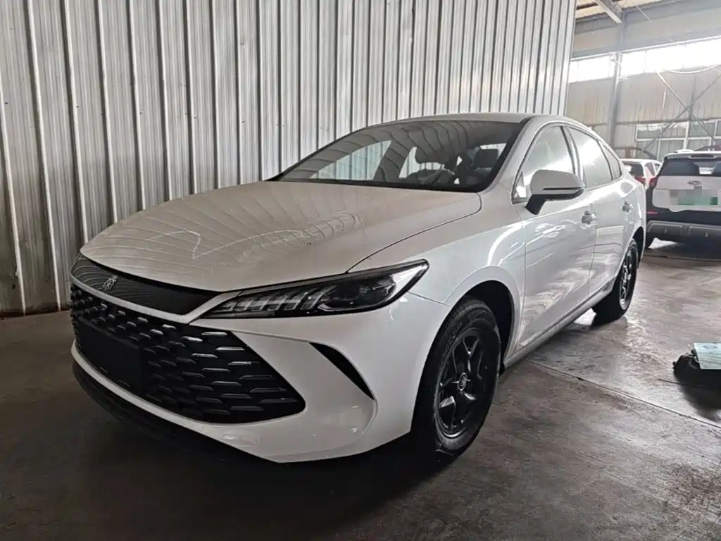 Qin PLUS 2025 DM-i Smart Driving Edition 128KM Enterprising Type купить на сайте DeffCars