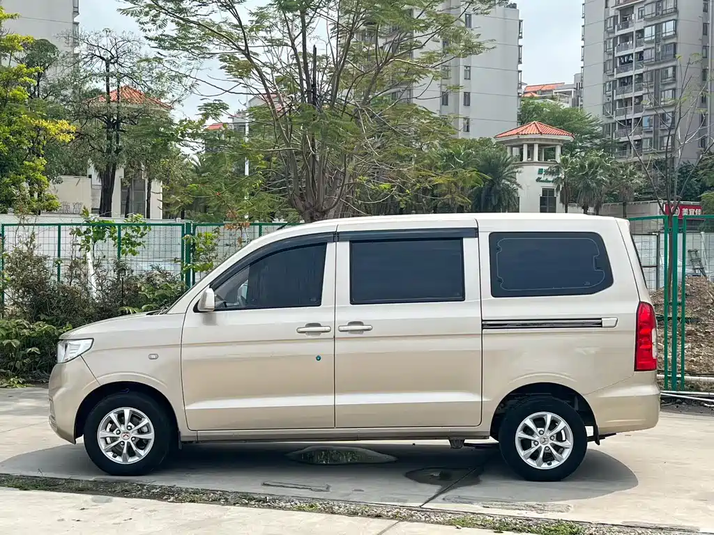 Wuling Hongguang V 2022 1.5L Jinxiang Edition Hydraulic Assist LAR купить на сайте DeffCars