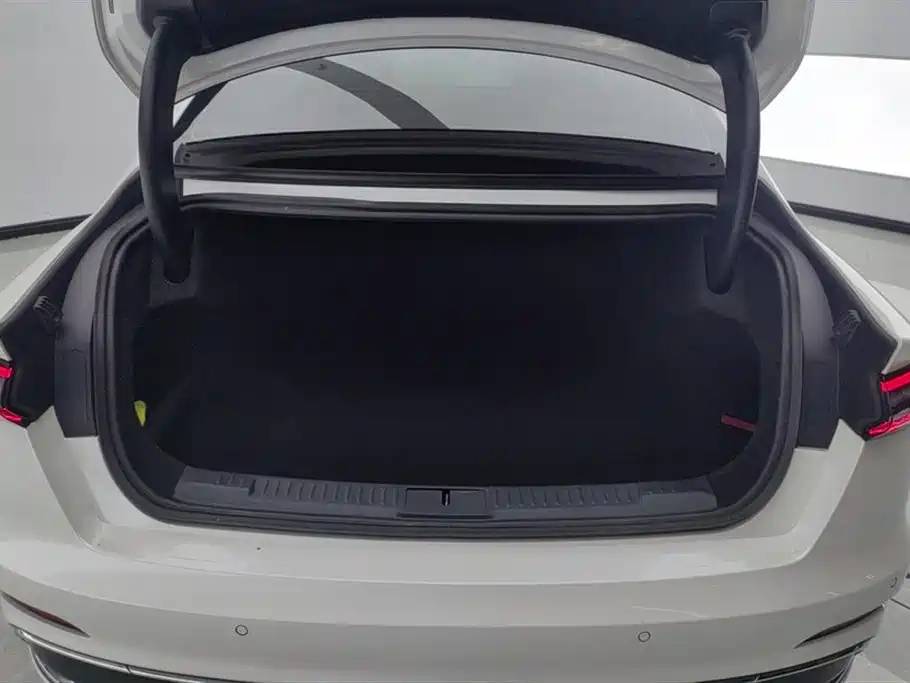 Lincoln Z 2022 facelift i-exclusive edition купить на сайте DeffCars