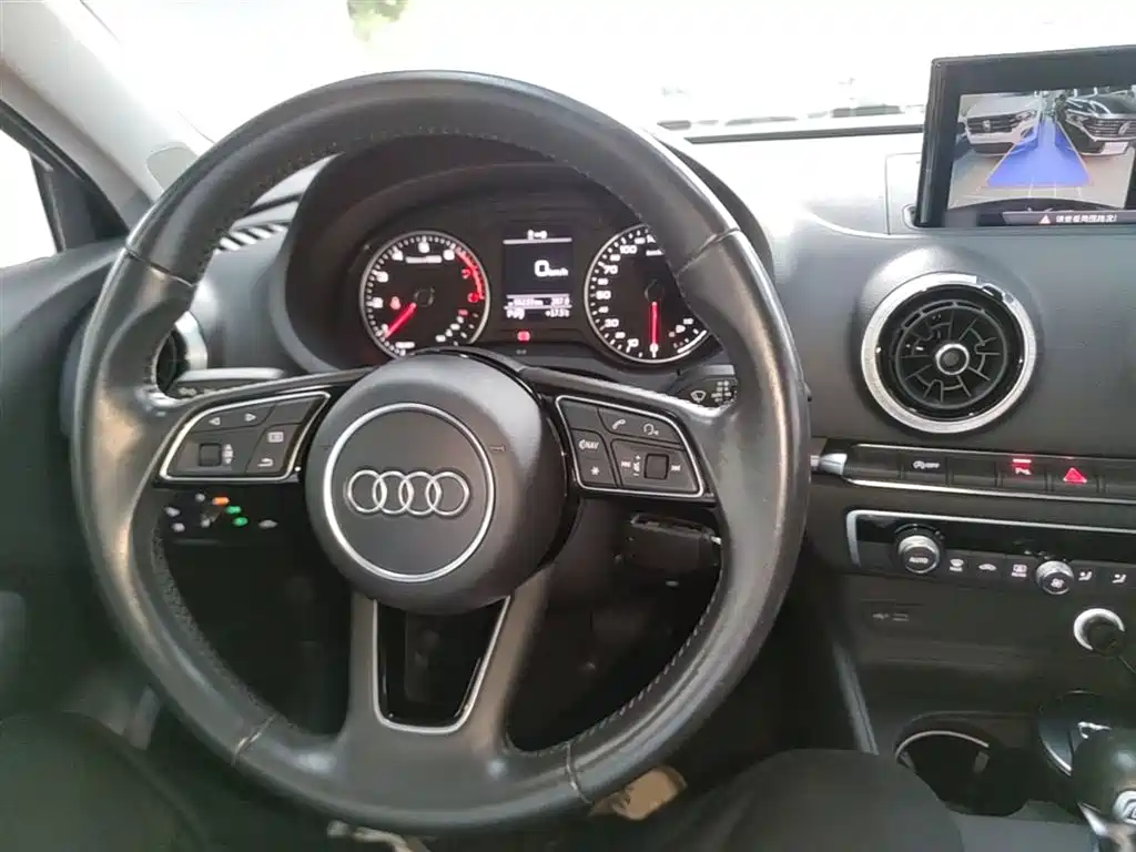 Audi A3 2018 30th Anniversary Model Limousine 35 TFSI Fashion Model купить на сайте DeffCars