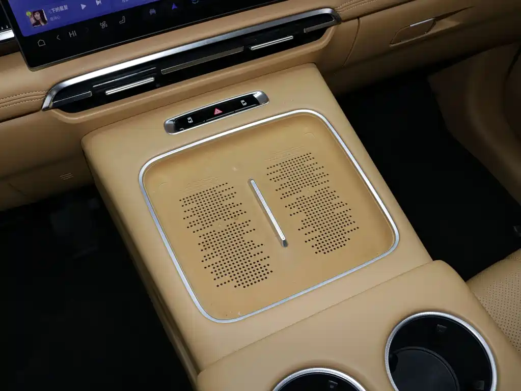 Lantu Dreamer 2025 PHEV four-wheel drive premium Kunpeng version купить на сайте DeffCars