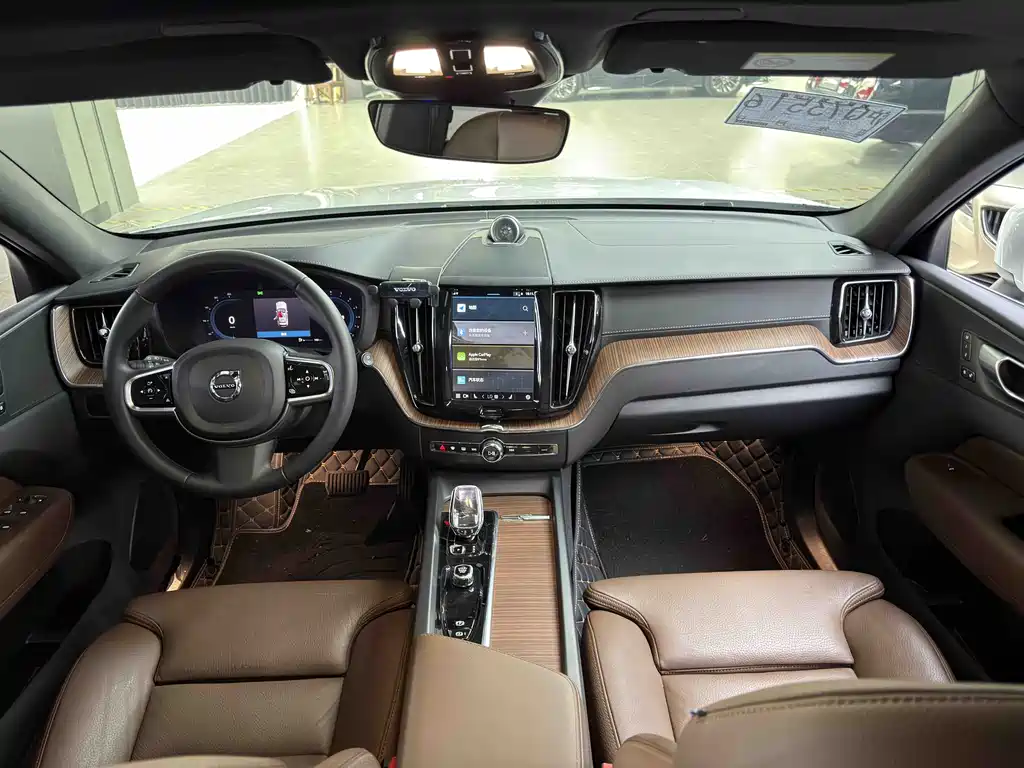 Volvo XC60 2024 B5 four-wheel drive Zhiyuan Deluxe Edition купить на сайте DeffCars