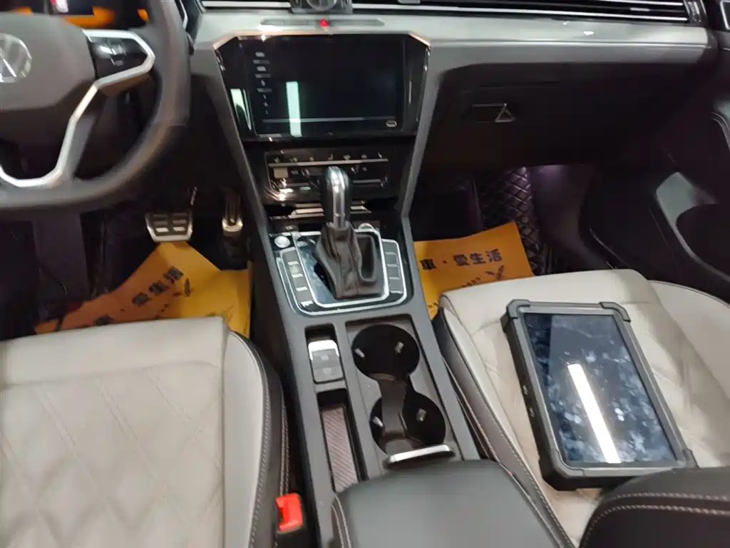Magotan 2023 2 million commemorative edition 330TSI DSG leading model купить на сайте DeffCars