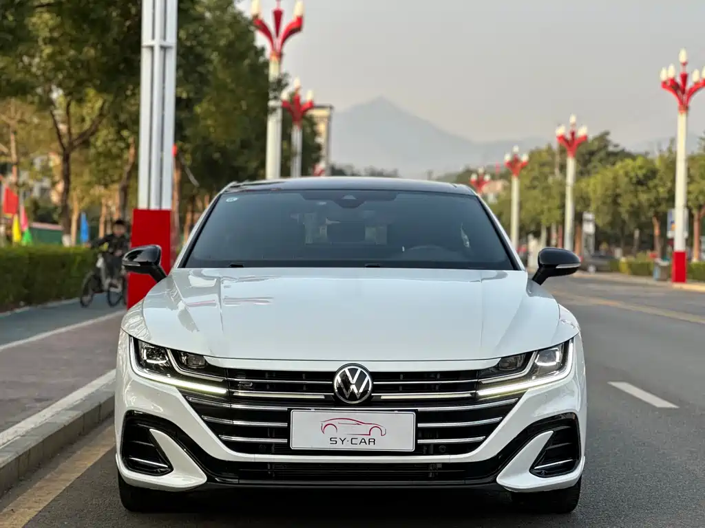 FAW-Volkswagen CC 2023 380TSI eye-catching version купить на сайте DeffCars