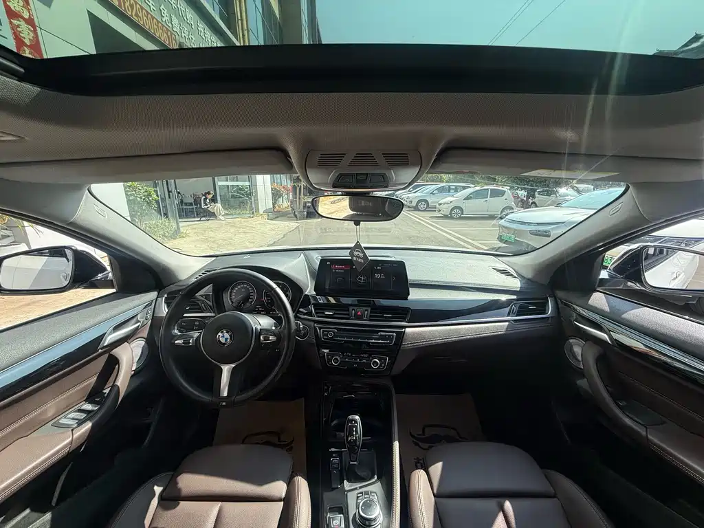 BMW X2 2021 sDrive25i Leading M Off-Road Package купить на сайте DeffCars