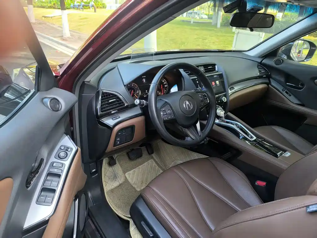 Acura CDX 2016 1.5T 2WD Exclusive Edition купить на сайте DeffCars