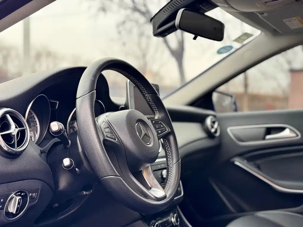Mercedes-Benz GLA 2017 GLA 200 Dynamic купить на сайте DeffCars