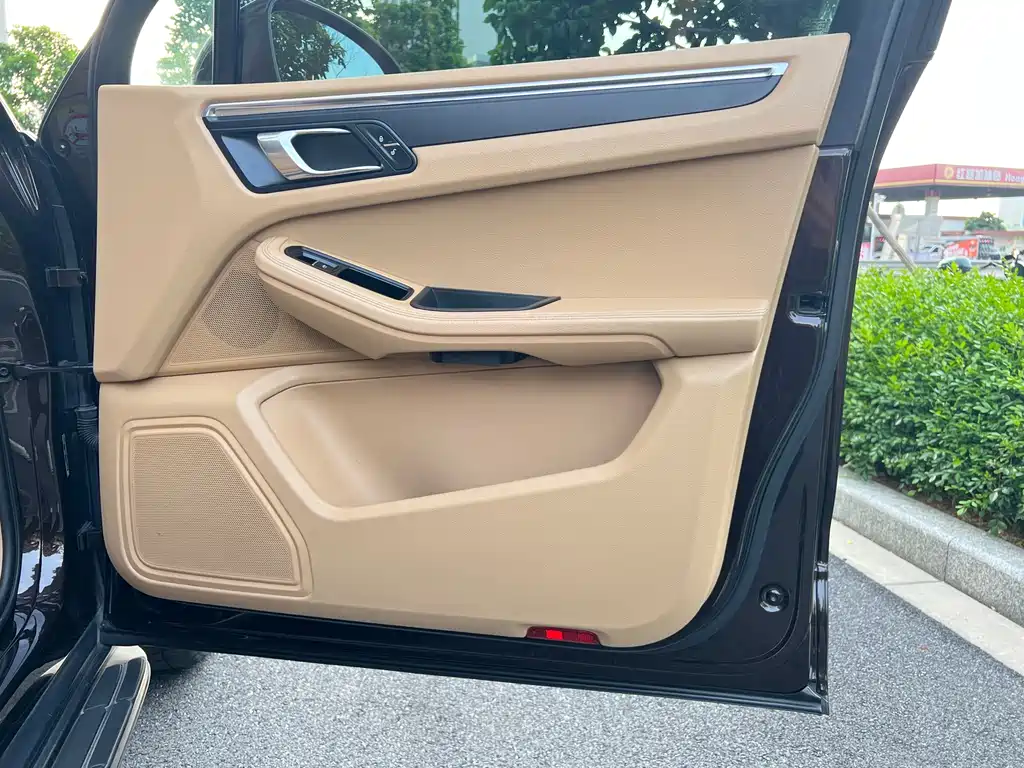 Macan 2014 Macan 2.0T купить на сайте DeffCars