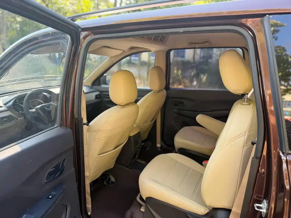 Wuling Hongguang 2021 1.5L S Standard LAR купить на сайте DeffCars