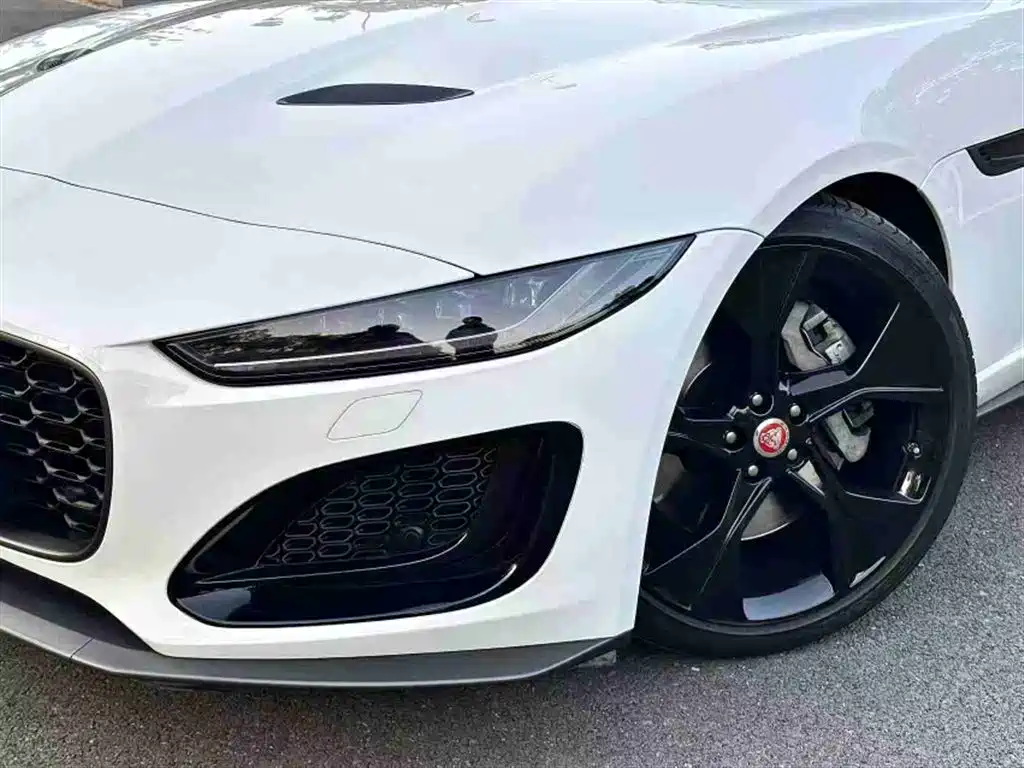 Jaguar F-TYPE 2021 P300 rear-drive First Edition hard-top version купить на сайте DeffCars