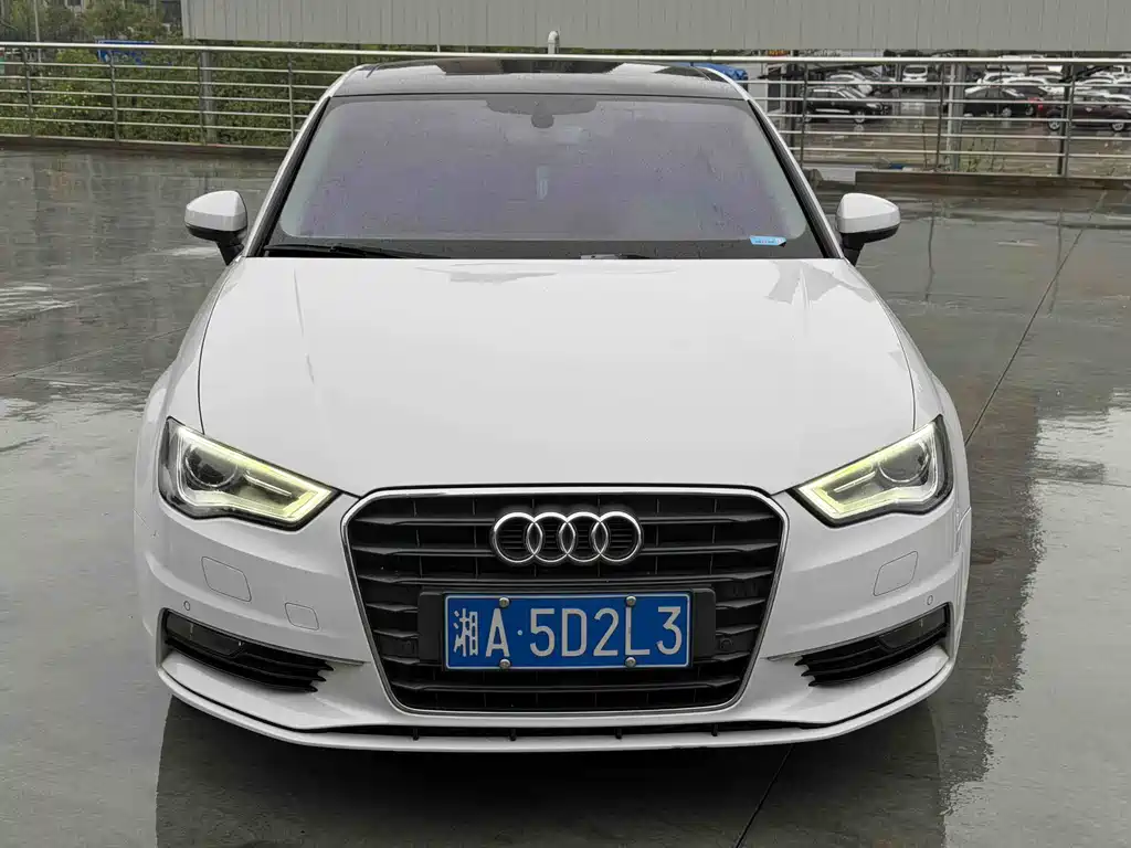 Audi A3 2016 Limousine 35 TFSI LinkedIn type купить на сайте DeffCars