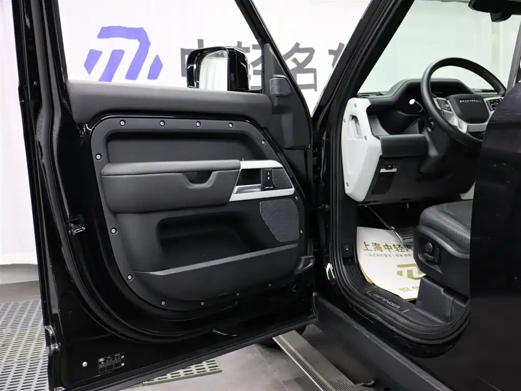 Land Rover Defender 2024 110 3.0T P400 XS купить на сайте DeffCars