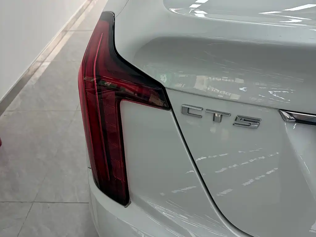 Cadillac CT5 2023 28T luxury model (standard version) купить на сайте DeffCars