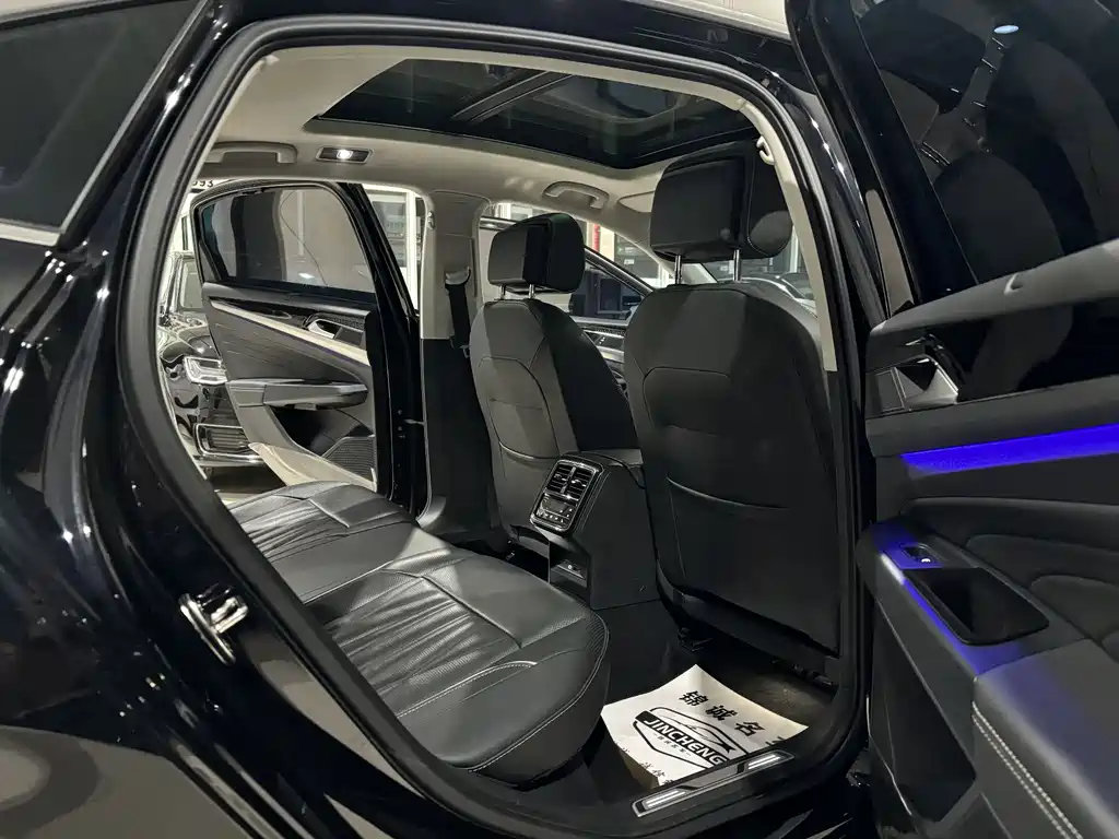 Passat 2022 330TSI Premium Edition купить на сайте DeffCars