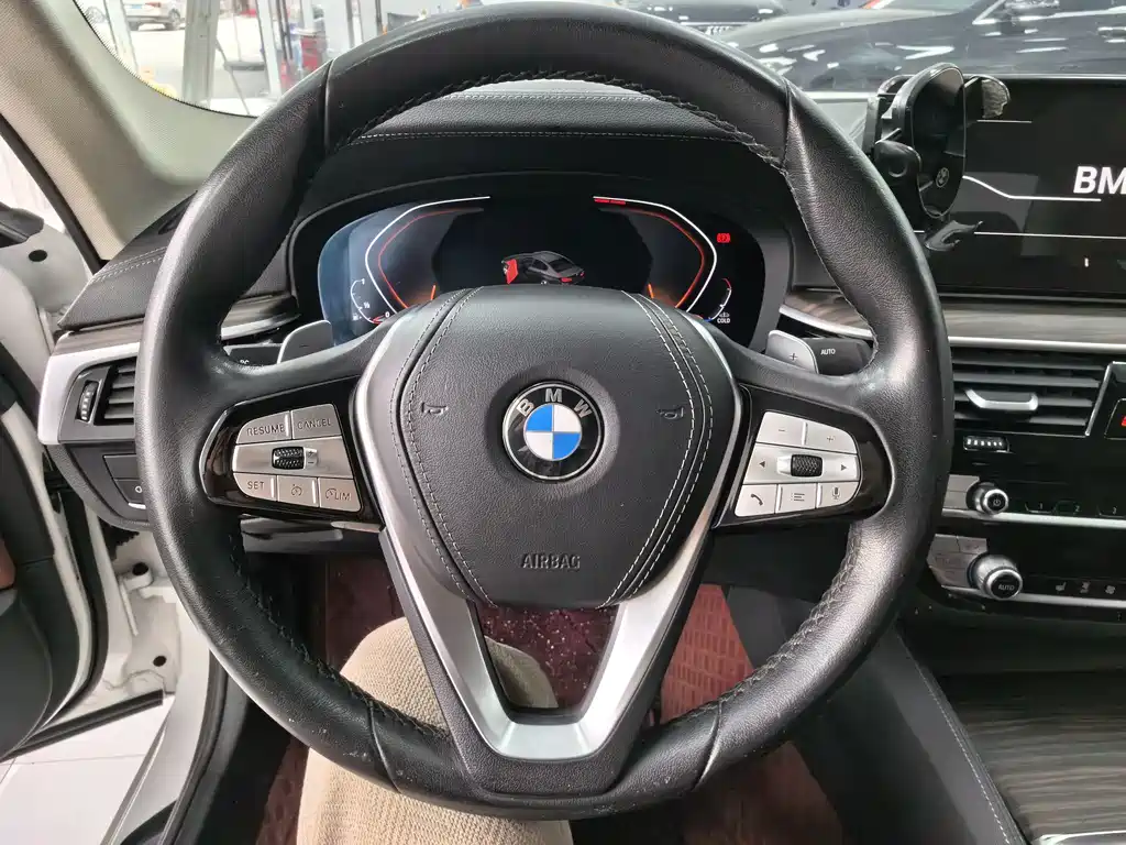 BMW 5 Series 2022 facelift 2 530Li leading model luxury package купить на сайте DeffCars