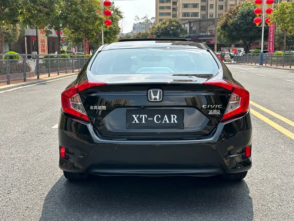 Civic 2016 220TURBO CVT Deluxe Edition купить на сайте DeffCars