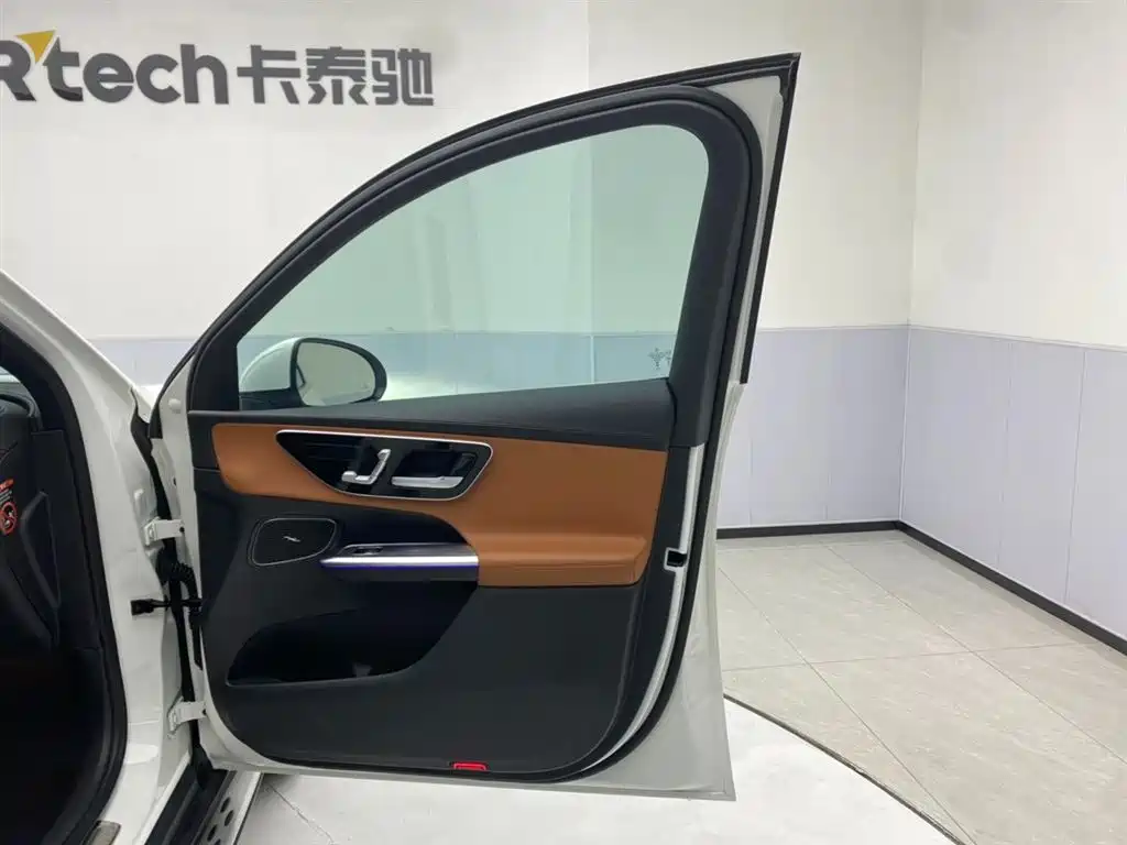 Mercedes-Benz GLC 2023 GLC 300 L 4MATIC Dynamic 5-seater купить на сайте DeffCars