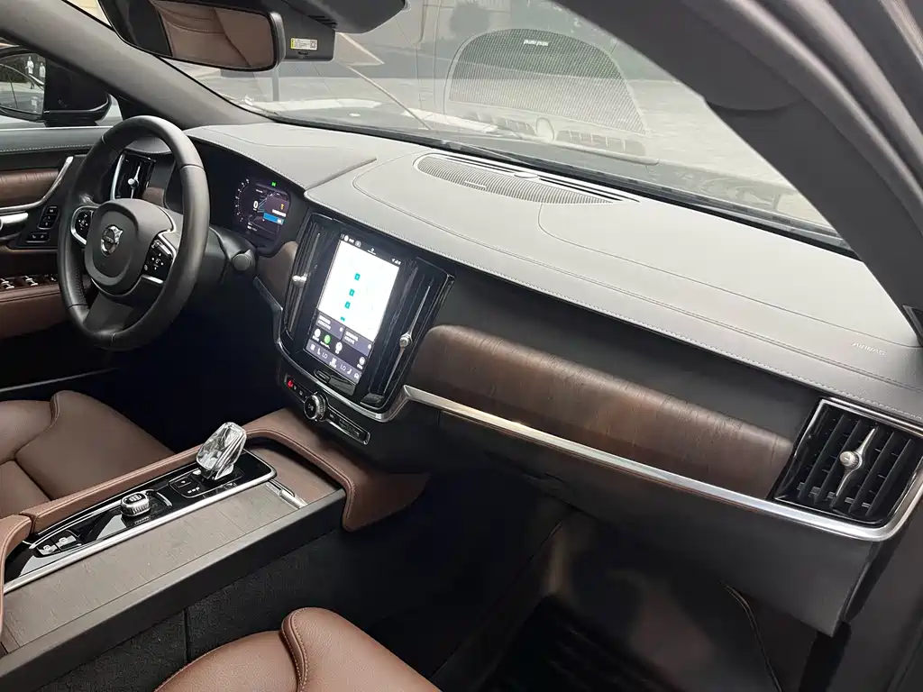 Volvo S90 2022 B5 Zhiyuan Luxury Edition купить на сайте DeffCars