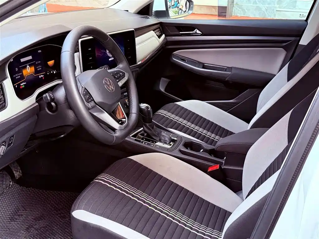 Bora 2024 200TSI DSG Changxing Edition купить на сайте DeffCars