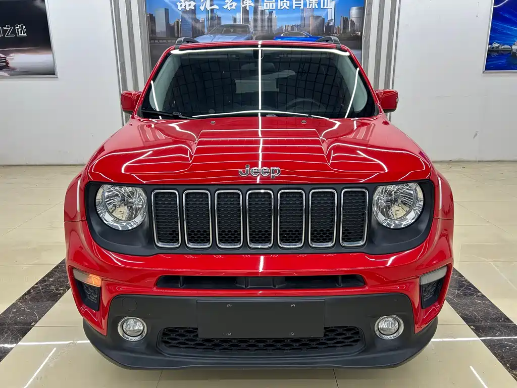 Renegade 2019 220T Automatic Leading Edition купить на сайте DeffCars