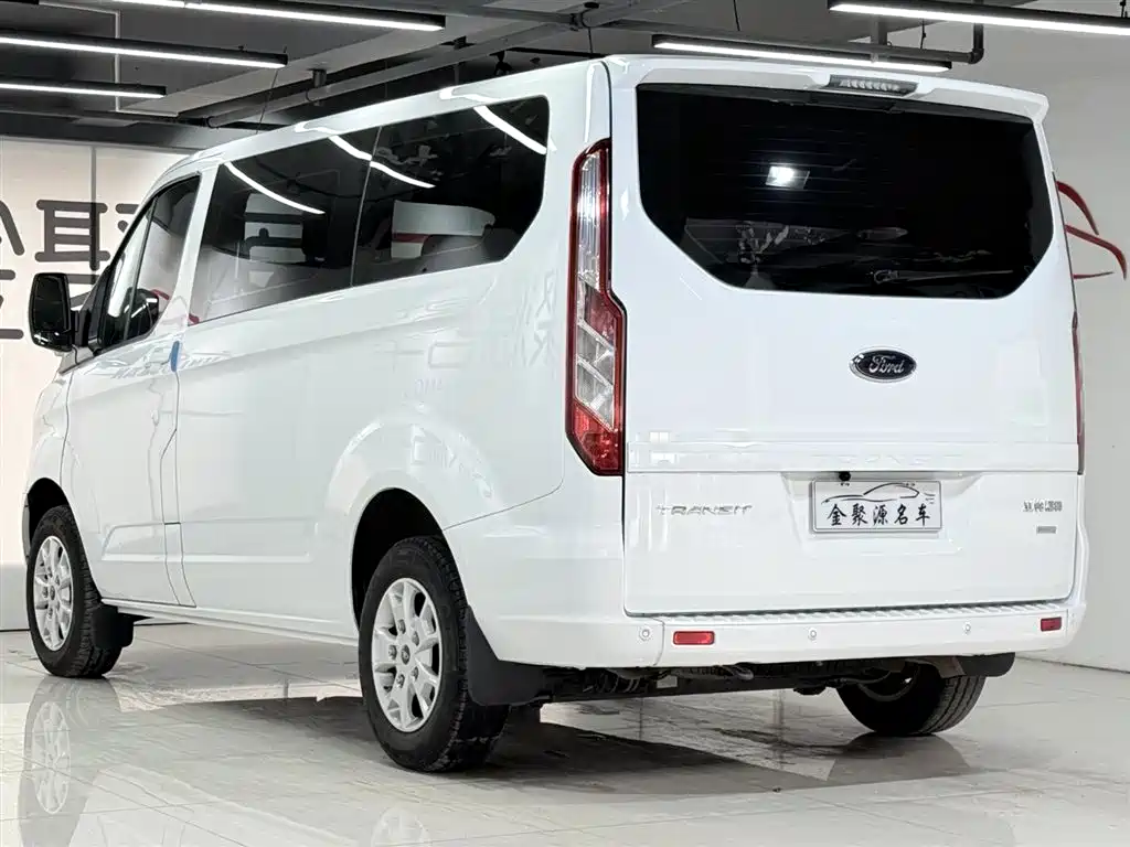 Tourio 2020 2.0T Automatic Elite Edition National VI купить на сайте DeffCars