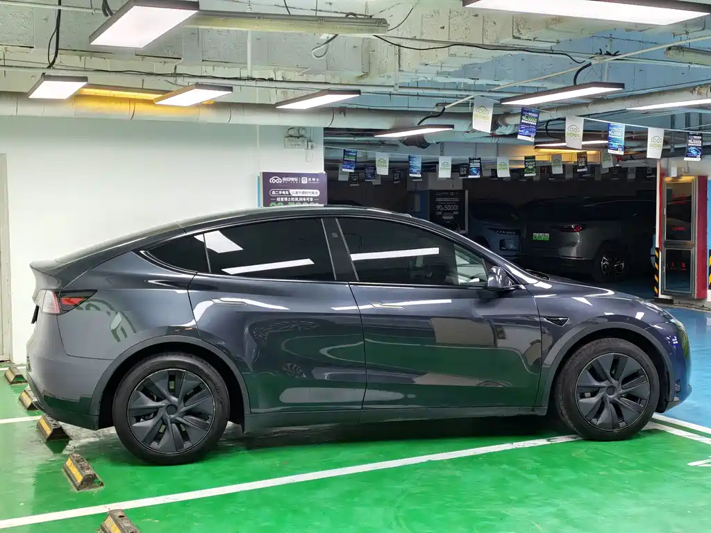Model Y 2024 rear-wheel drive version купить на сайте DeffCars