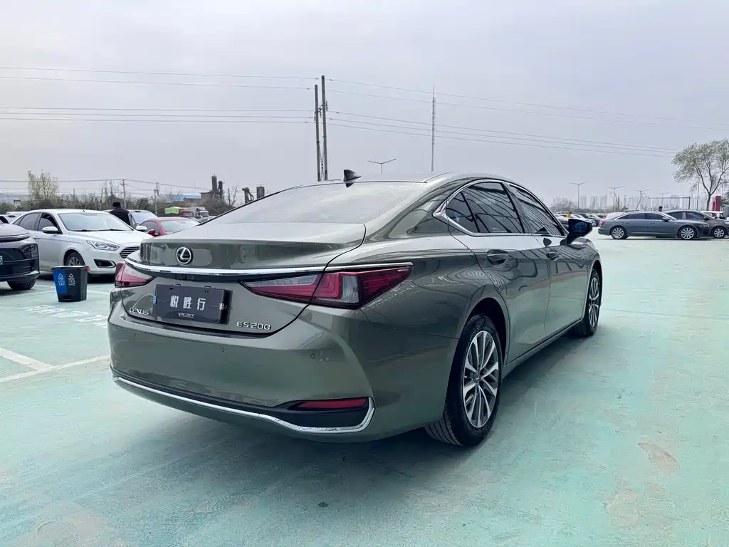 Lexus ES 2023 200 Excellence Edition купить на сайте DeffCars