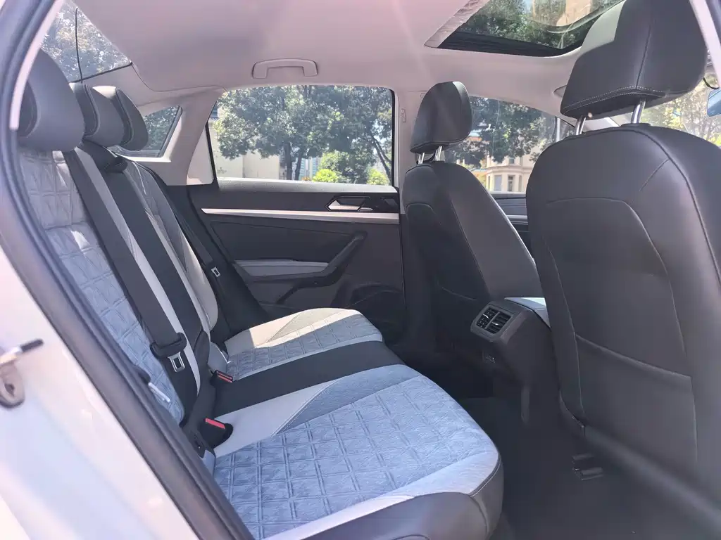 Lavida 2023 300TSI DSG Full Edition купить на сайте DeffCars