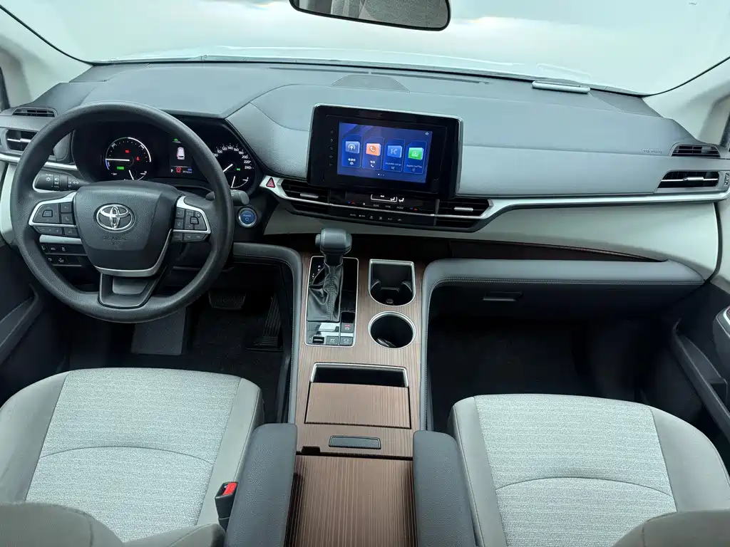 SIENNA 2023 2.5L Hybrid Comfort Edition купить на сайте DeffCars