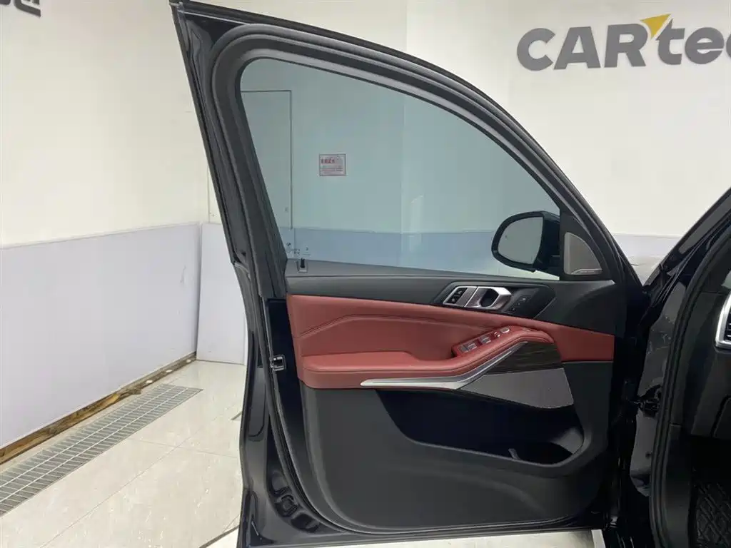BMW X5 2022 facelift xDrive 40Li M sports package купить на сайте DeffCars
