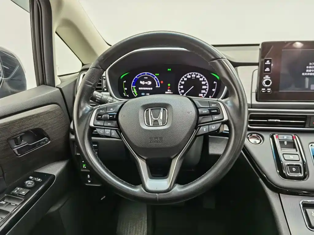 Alison 2022 2.0L e:HEV Luxury First Edition купить на сайте DeffCars