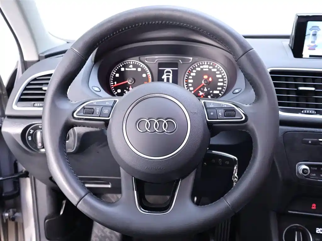 Audi Q3 2018 30th Anniversary Model 30 TFSI Fashion Model купить на сайте DeffCars