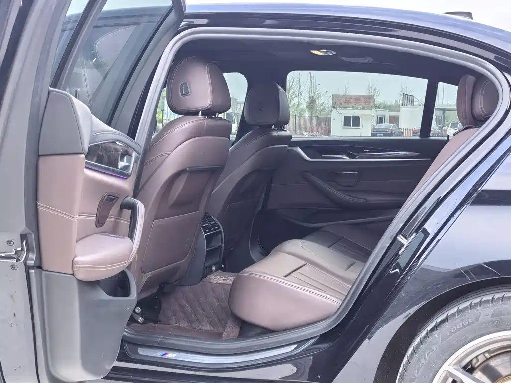 BMW 5 Series 2019 525Li M Sports Package купить на сайте DeffCars