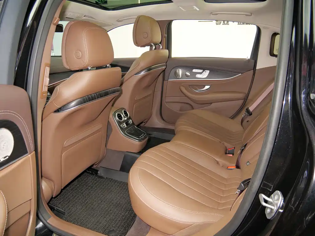 Mercedes-Benz E-Class 2022 Model 2 E 300 L Sports Premium Model купить на сайте DeffCars