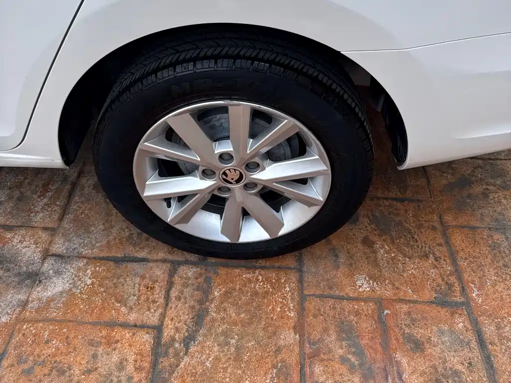 Xinrui 2016 1.6L automatic version купить на сайте DeffCars
