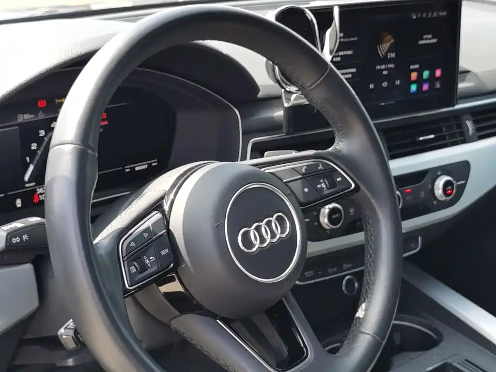 Audi A4L 2023 40 TFSI Fashionable and Dynamic купить на сайте DeffCars