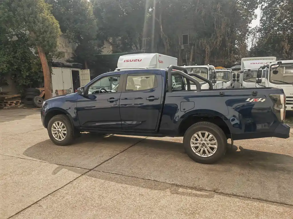 Lingtuo 2023 2.5T automatic four-wheel drive diesel pilot version long axis купить на сайте DeffCars