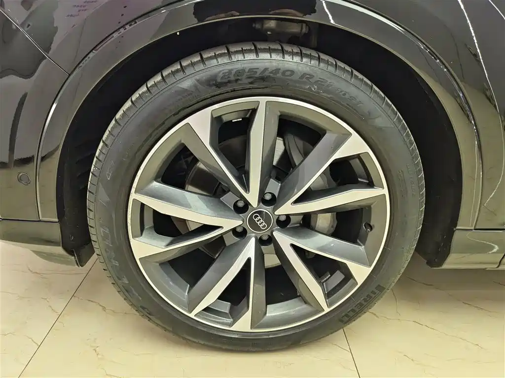 Audi Q7 2022 55 TFSI quattro S line sports купить на сайте DeffCars