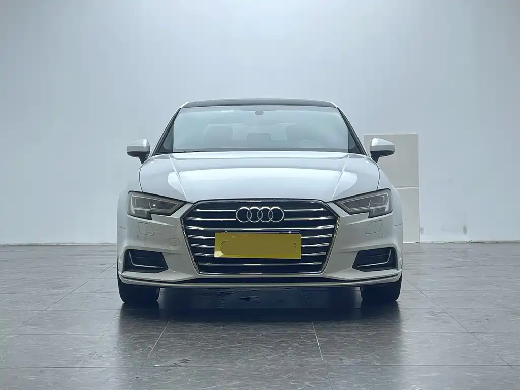 Audi A3 2018 30th Anniversary Limousine 35 TFSI Style Edition купить на сайте DeffCars