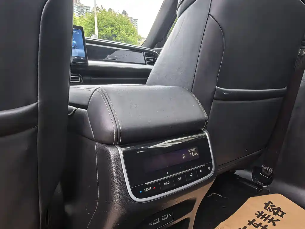 Trumpchi GS8 2022 Pilot Series 2.0TGDI Two-wheel drive Premium Edition (seven seats) купить на сайте DeffCars