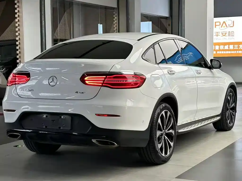 Mercedes-Benz GLC Coupe 2019 GLC 260 4MATIC Coupe SUV купить на сайте DeffCars